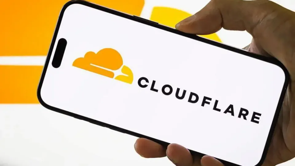 Cloudflare Outage Disrupts X, ChatGPT & Major Websites Worldwide